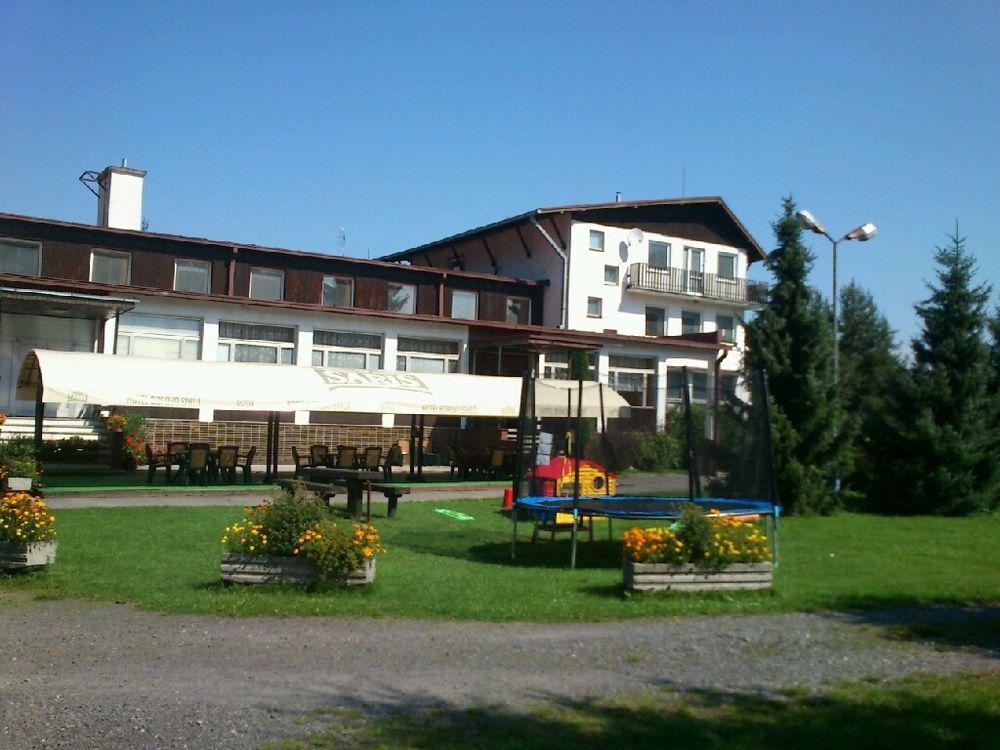Borova Sihot Atc And Penzion Liptovsky Hradok Exterior photo